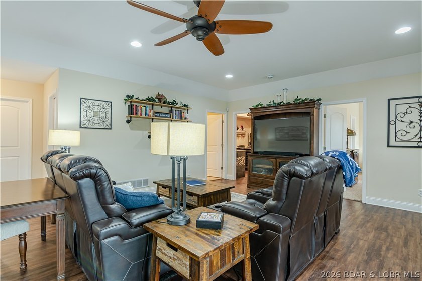 Amazing Rental Potential! Solar Efficient Lake Home with energy - photo 44