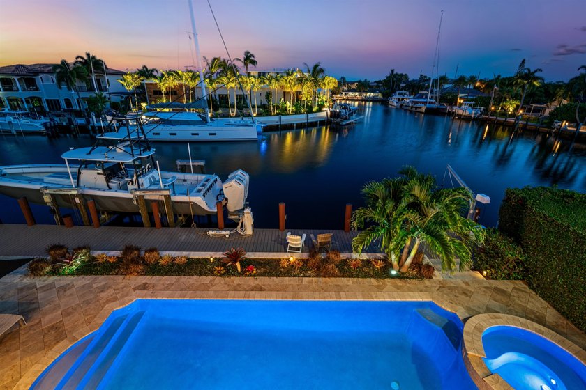 Ensconced in the prestigious yachting enclave of Lighthouse - photo 5