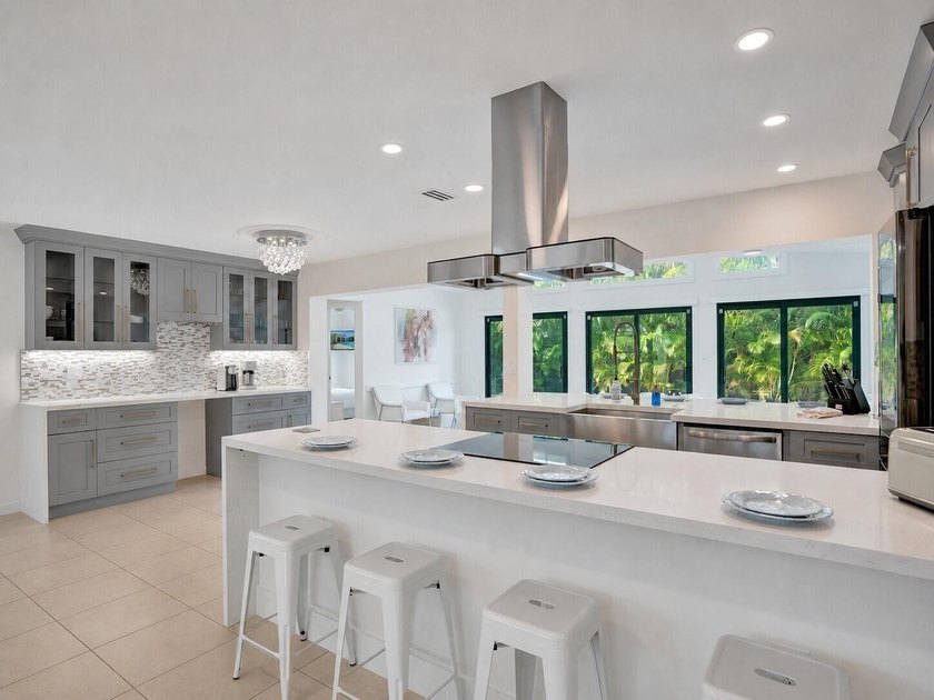 Showings to commence July 24 Welcome to 5251 NE 26th Ave! - photo 3