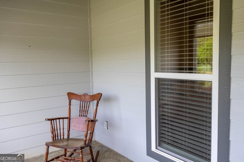 Welcome home to this amazing townhouse inside the city limits of - photo 15