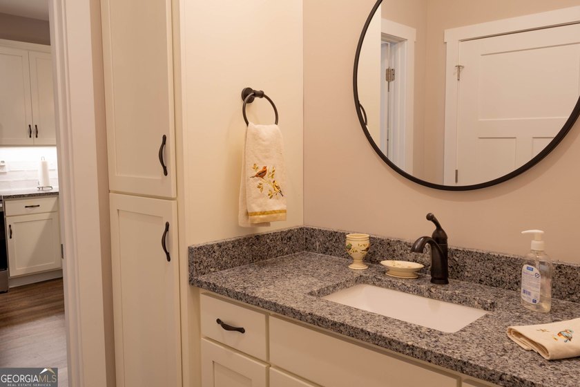 Welcome home to this amazing townhouse inside the city limits of - photo 33