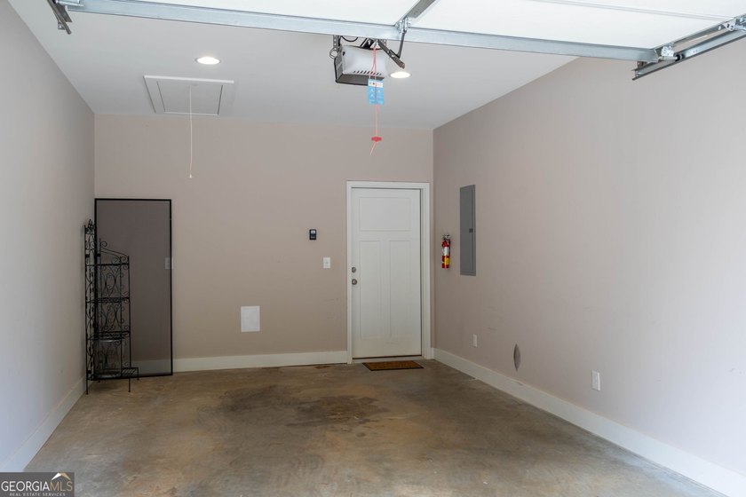 Welcome home to this amazing townhouse inside the city limits of - photo 41