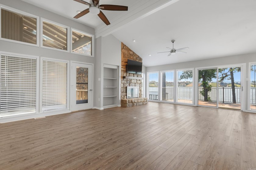 SELLER SAYS bring me an offer! Wonderful location and view !! - photo 11
