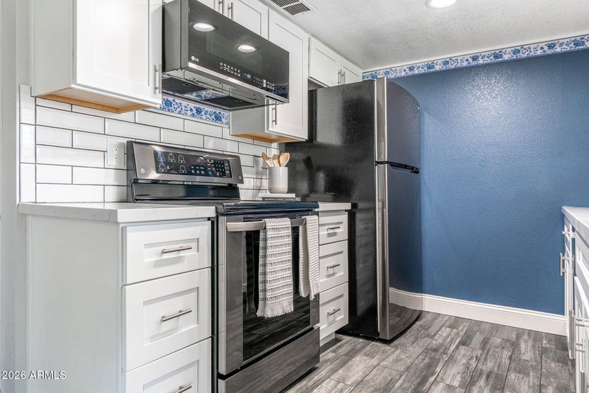 Beautifully maintained 2 bedroom, 2 bathroom home thoughtfully - photo 19