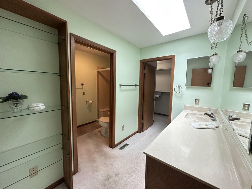 HOME with 4-CAR GARAGE on Flat Lot with a bathroom for each - photo 23