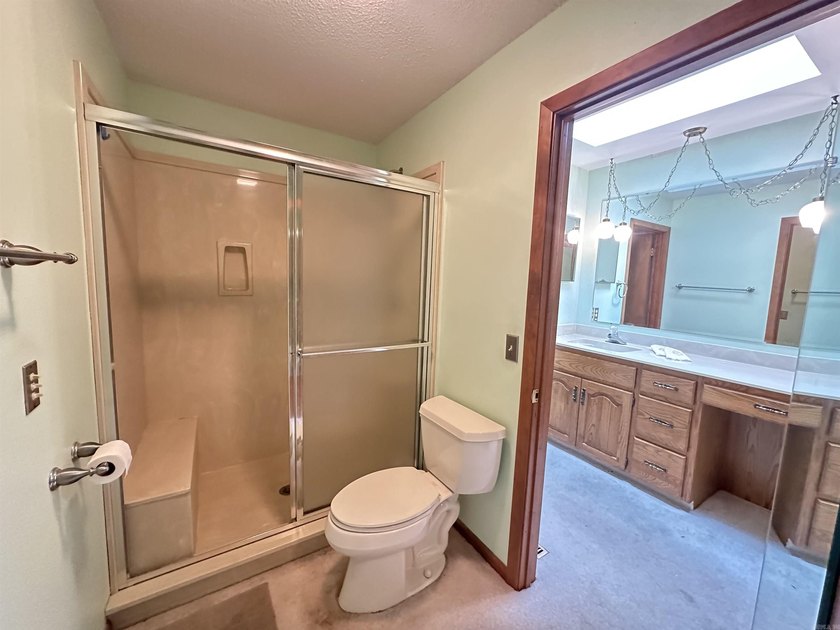 HOME with 4-CAR GARAGE on Flat Lot with a bathroom for each - photo 25