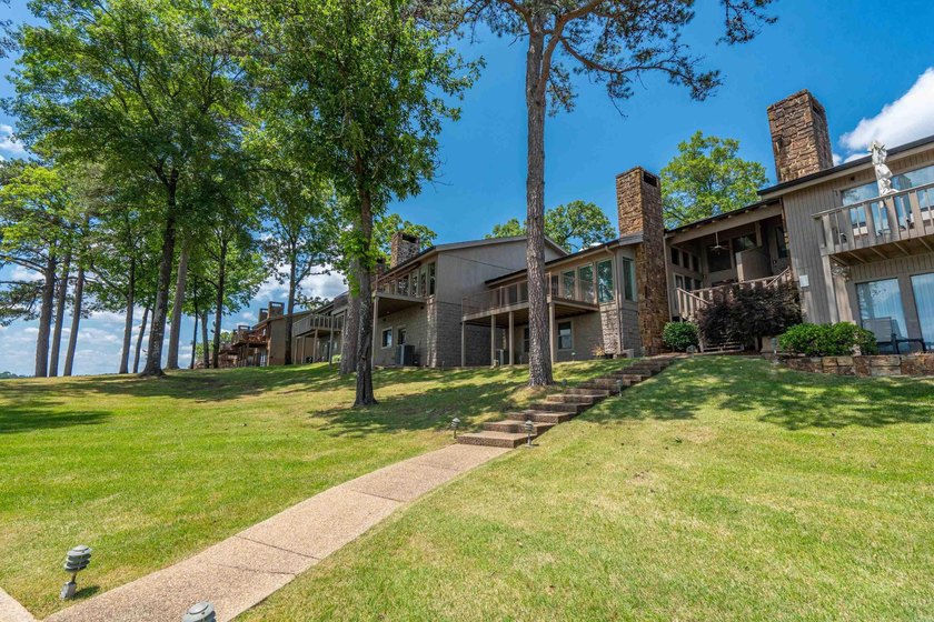 SELLER SAYS bring me an offer! Wonderful location and view !! - photo 47