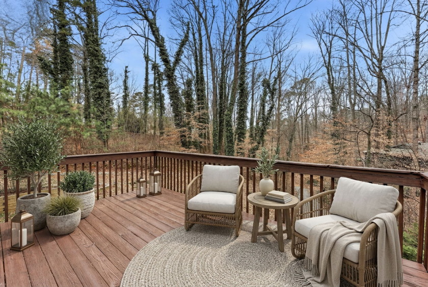 4 BR 4 Bath with dock in Deep water - Forsyth County Lake - photo 9