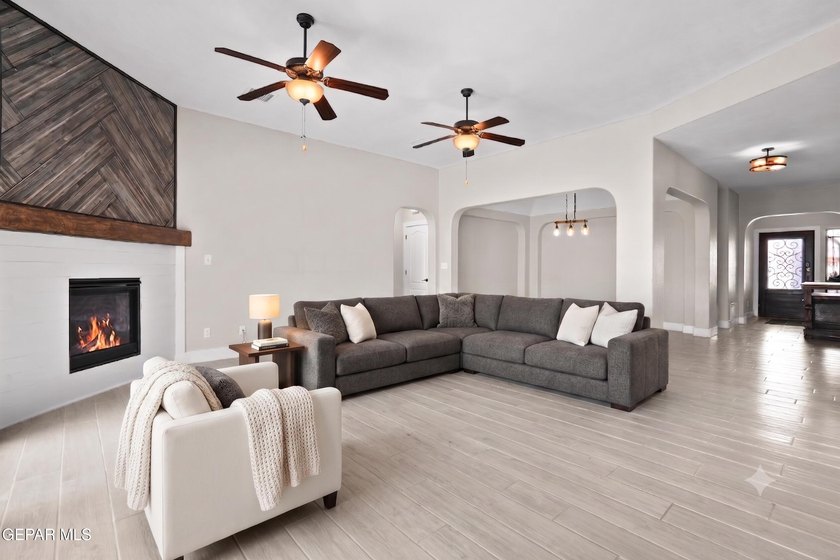 Discover a completely updated gem at 14420 Navajo Point Drive - photo 2