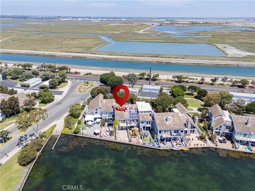 WATERFRONT FIXER WITH INCREDIBLE POTENTIAL! First time on the - photo 2