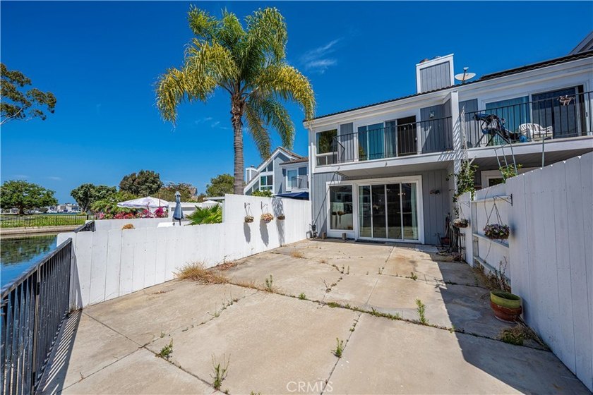 WATERFRONT FIXER WITH INCREDIBLE POTENTIAL! First time on the - photo 9