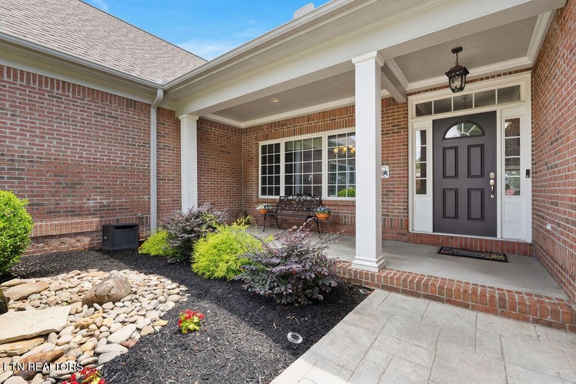 Some homes are beautiful. Others are rare. This one is a true - photo 4