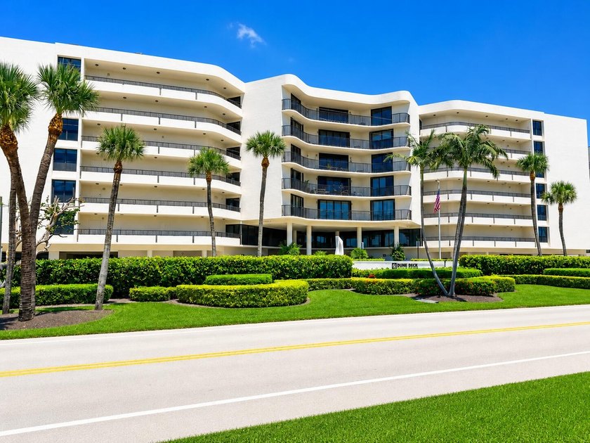 Welcome to the newly transformed Dune Deck Condominium, where - photo 2
