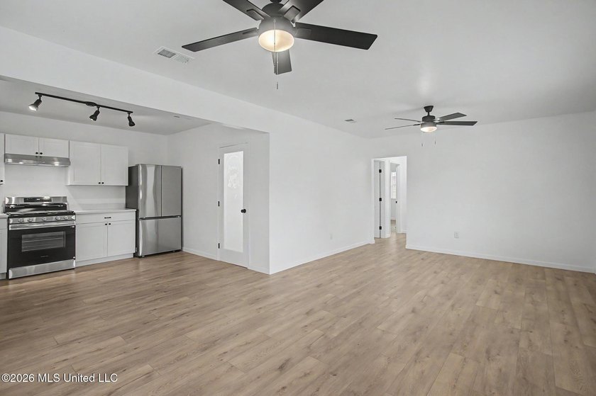 **Motivated Seller!** Welcome to this beautifully upgraded and - photo 2
