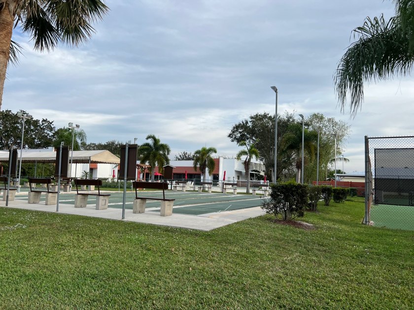 Retirement life made easy in sunny Port Saint Lucie, FL is just - photo 26