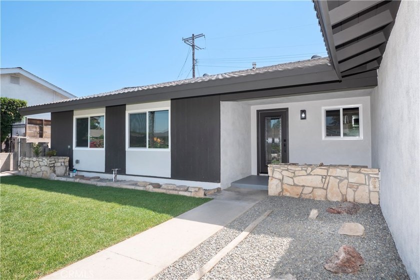Welcome to 1312 Fairplain Avenue in North Whittier, a - photo 4