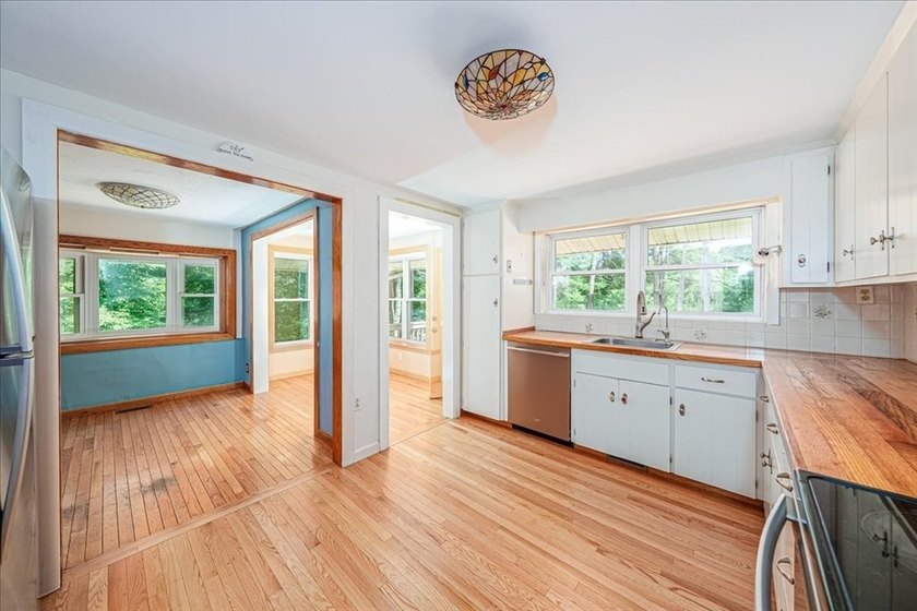 Welcome to the shore. This magical waterfront space is waiting - photo 7
