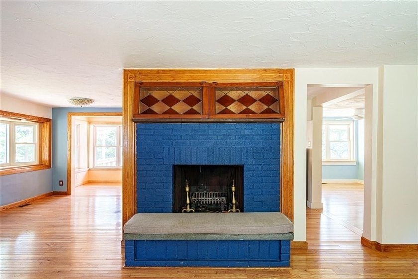 Welcome to the shore. This magical waterfront space is waiting - photo 9