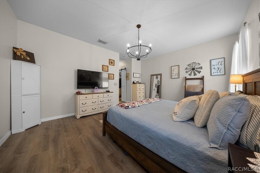 Where comfort, convenience, and cozy charm come together in one - photo 19
