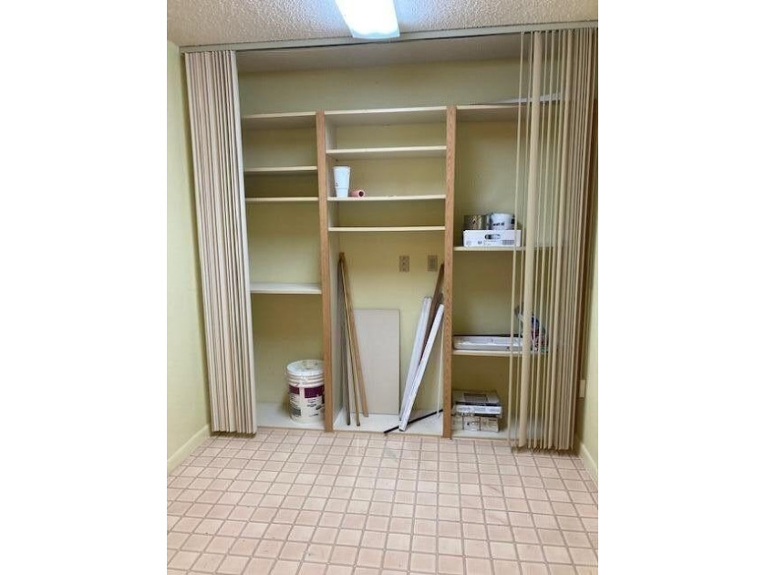 CONVENIENT 2BEDRM/2BTH FIRST FLOOR UNIT WITH UNOBSTRUCTED - photo 13
