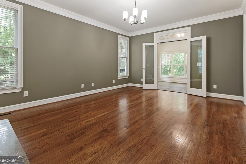 Beautiful home sitting on large cul-de-sac lot in high demand - photo 20
