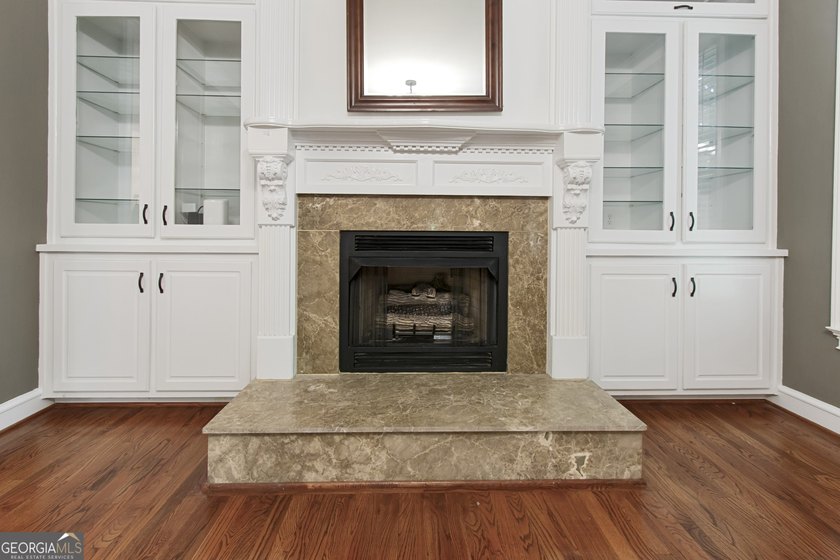 Beautiful home sitting on large cul-de-sac lot in high demand - photo 22