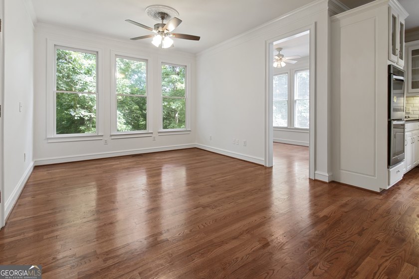 Beautiful home sitting on large cul-de-sac lot in high demand - photo 26
