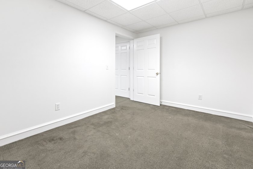 Beautiful home sitting on large cul-de-sac lot in high demand - photo 49