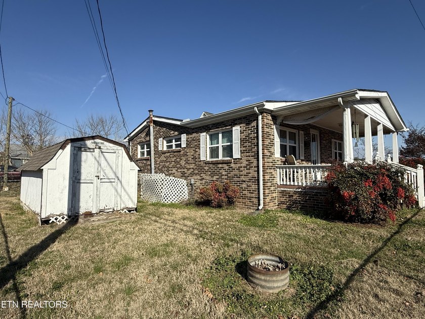 Back on market due to no fault of sellers. Buyer's financing - photo 3