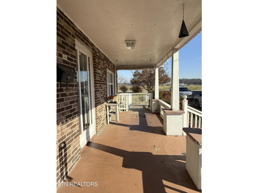 Back on market due to no fault of sellers. Buyer's financing - photo 7