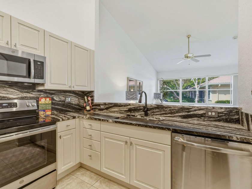 Experience the best of South Florida living in this beautifully - photo 5