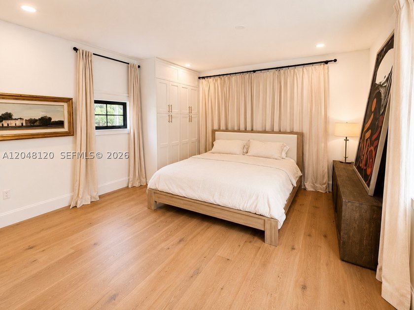 A rare opportunity on prestigious North Bay Road, one of Miami - photo 6
