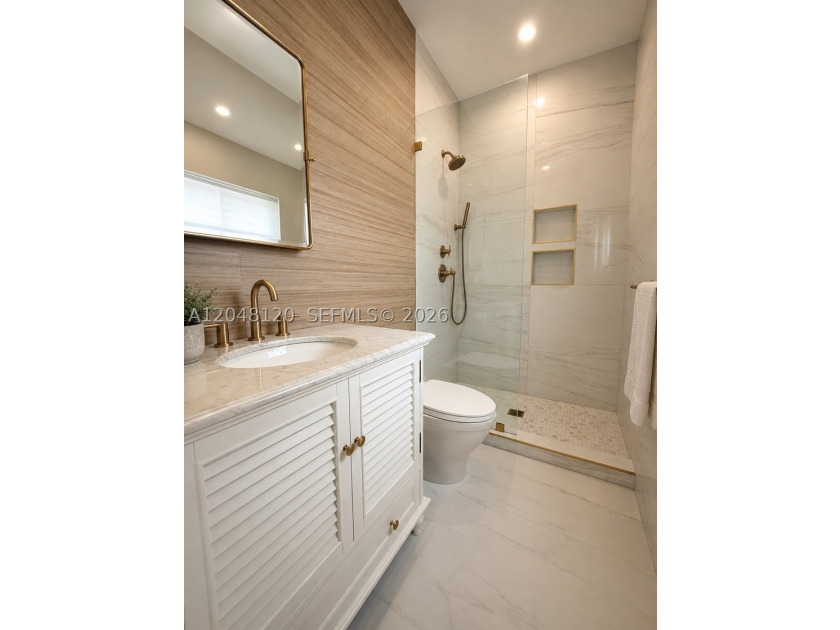 A rare opportunity on prestigious North Bay Road, one of Miami - photo 7