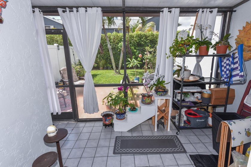 Don't miss this hidden gem! This beautifully upgraded 2-story - photo 23