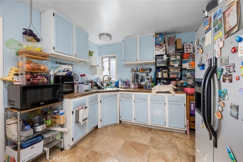 Amazing Income Producing Two-on-a-Lot Opportunity + Private Pool - photo 7