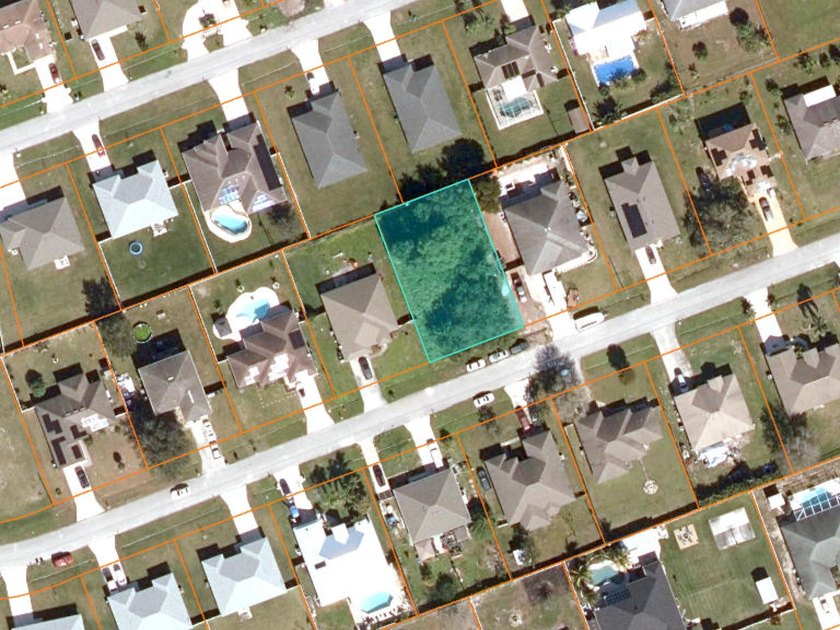 Vacant .23-acre residential lot located in an established area - photo 2
