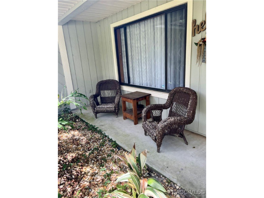 Charming and full of character, this 2-bedroom, 2-bathroom home - photo 2