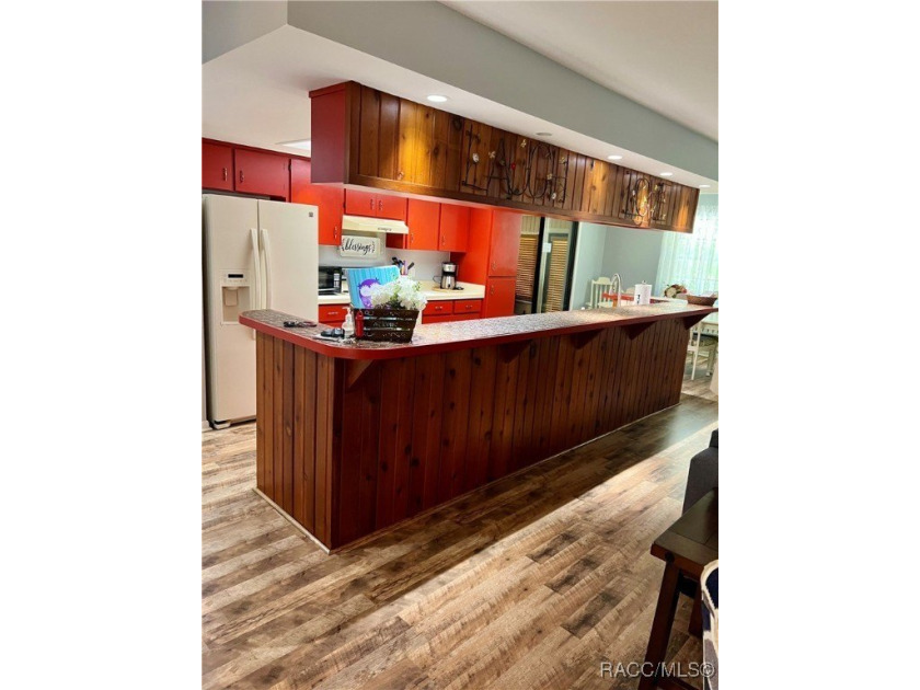 Charming and full of character, this 2-bedroom, 2-bathroom home - photo 8