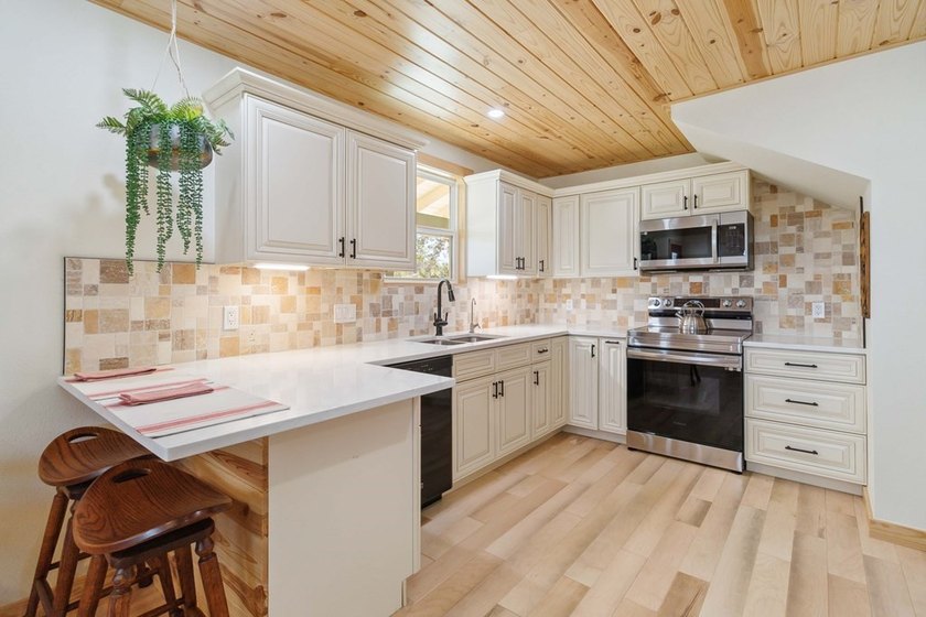 Multi-generation with 2 homes. No deed restrictions and Ag - photo 27
