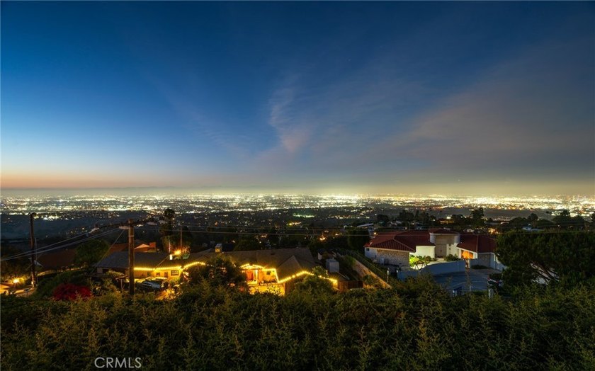 Perched atop a private hilltop with breathtaking 270-degree - photo 3