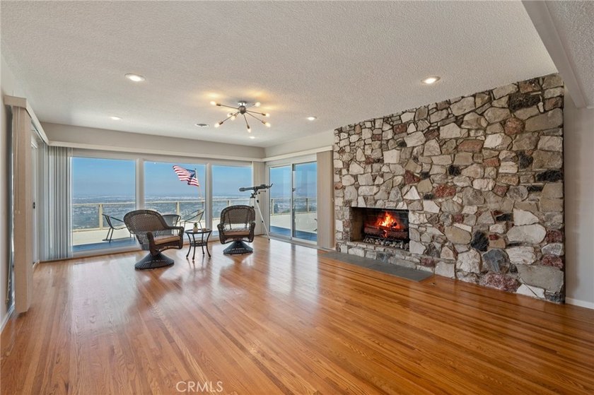 Perched atop a private hilltop with breathtaking 270-degree - photo 9