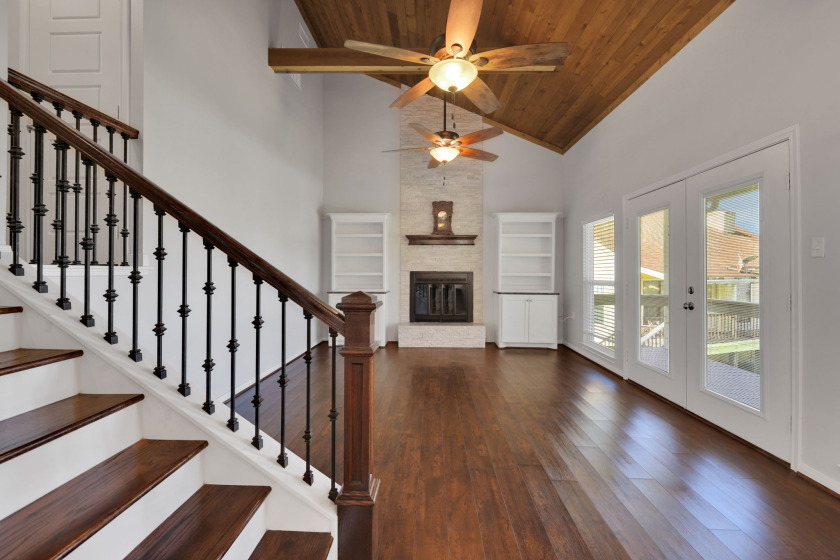 Renovated and Ready! Waterfront Entertainers Dream - photo 10