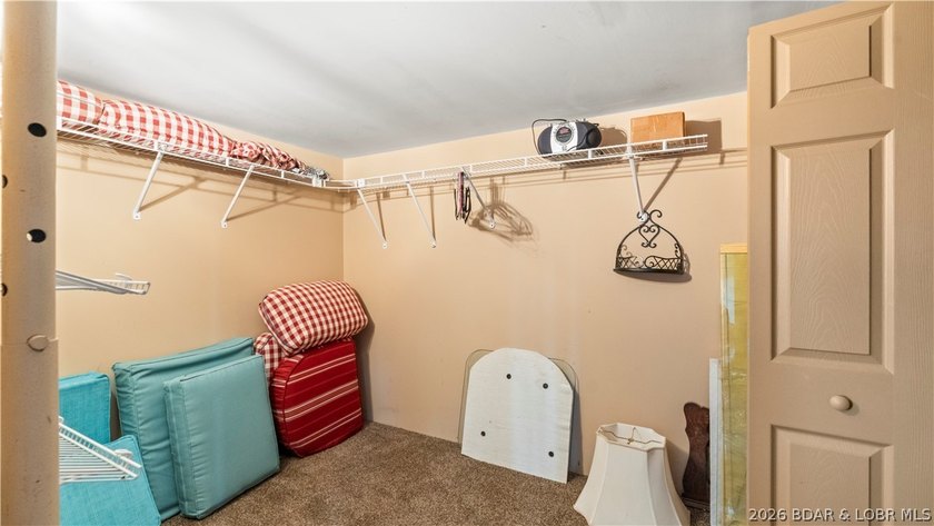 Charming 2 Bed, 2 Bath Lakeview Home - Fully Furnished &amp; Move-In - photo 35