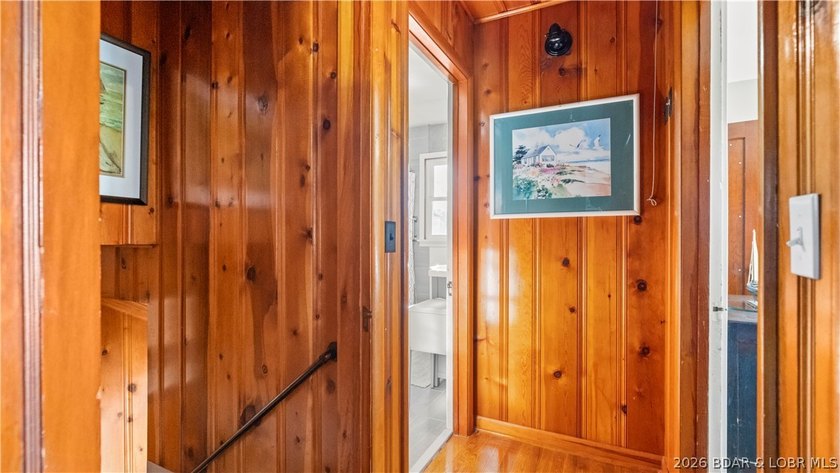 Charming 2 Bed, 2 Bath Lakeview Home - Fully Furnished &amp; Move-In - photo 46