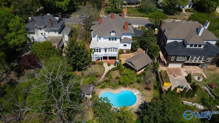 MAGNIFICENT HISTORICAL HOME W/ ELEGANT CHARACTER &amp; A - photo 46