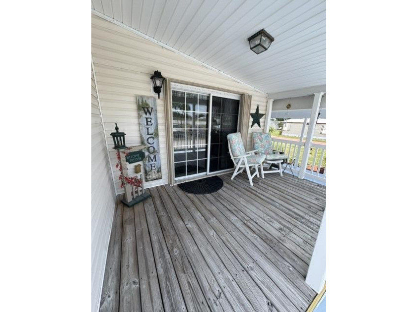 Level up your Florida coastal lifestyle in this spacious 3BR/2BA - photo 4