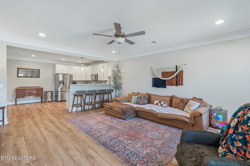 Like-new brick townhouse with resort-style amenities... what - photo 8