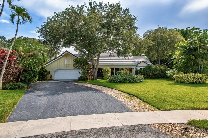 Welcome to this beautifully renovated 5BR/3.5BA home plus - photo 3
