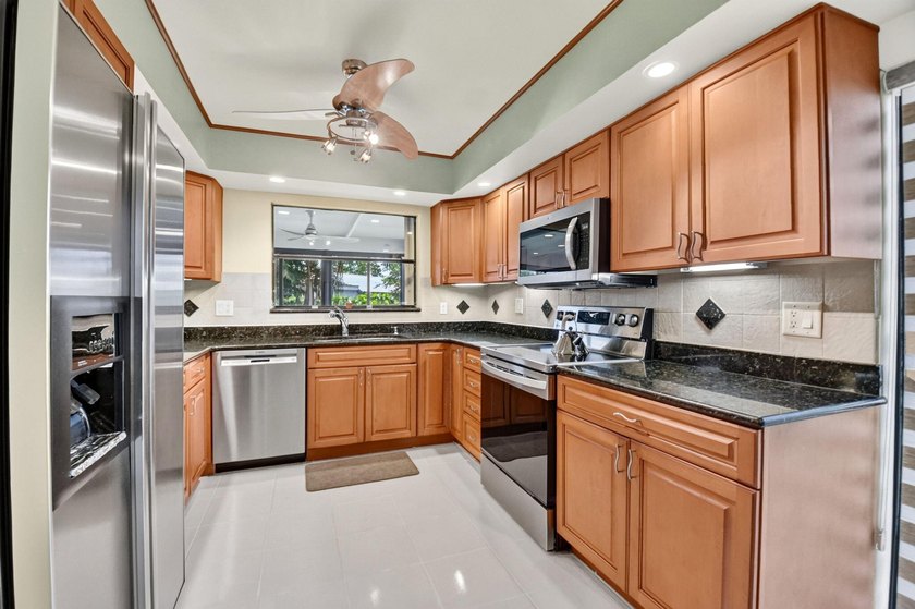 Tucked away on a peaceful cul-de-sac in the highly desirable - photo 14