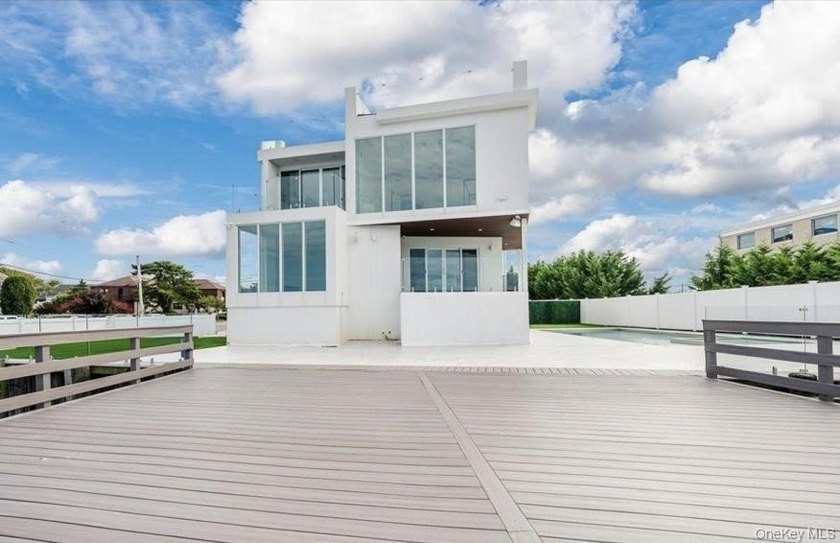 Bayfront New Construction | 7 Beds | Private Dock | Pool | - photo 24